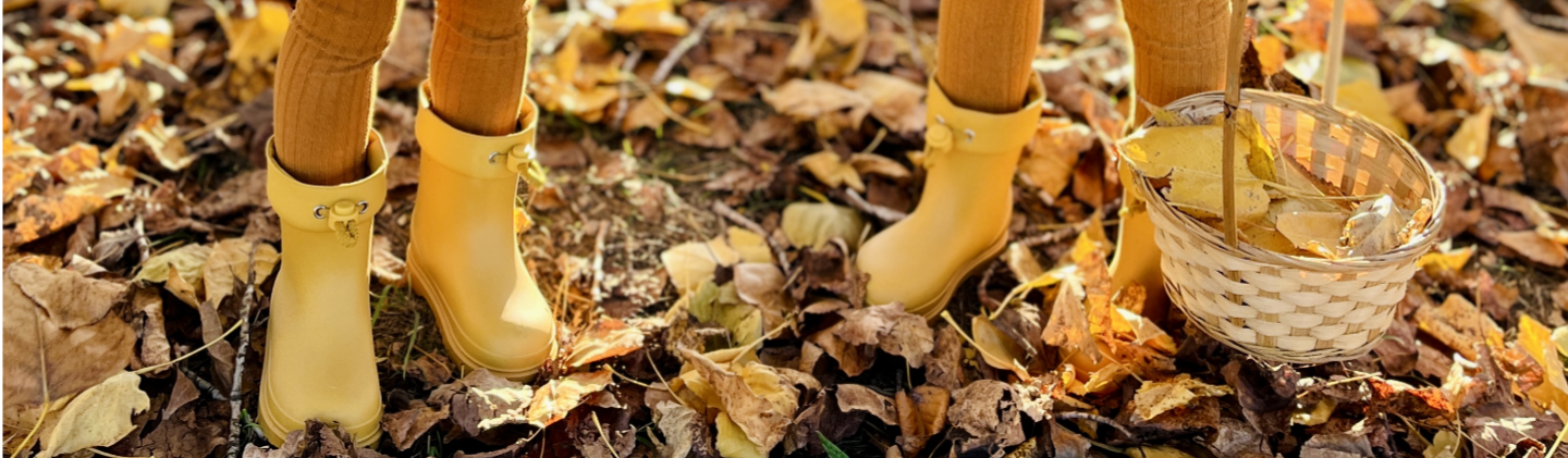 Chaussures enfant en automne : comment garder les pieds au sec sans les enfermer ?