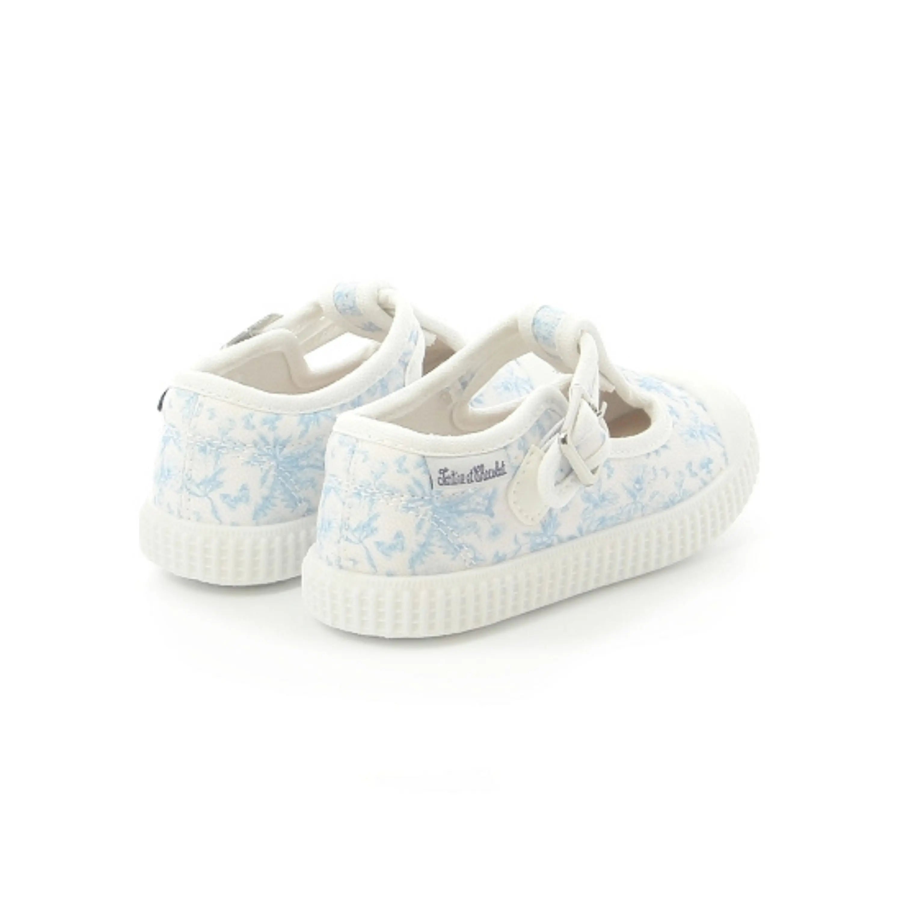 baskets en toile toile de jouy bleu ciel Tartine et Chocolat 