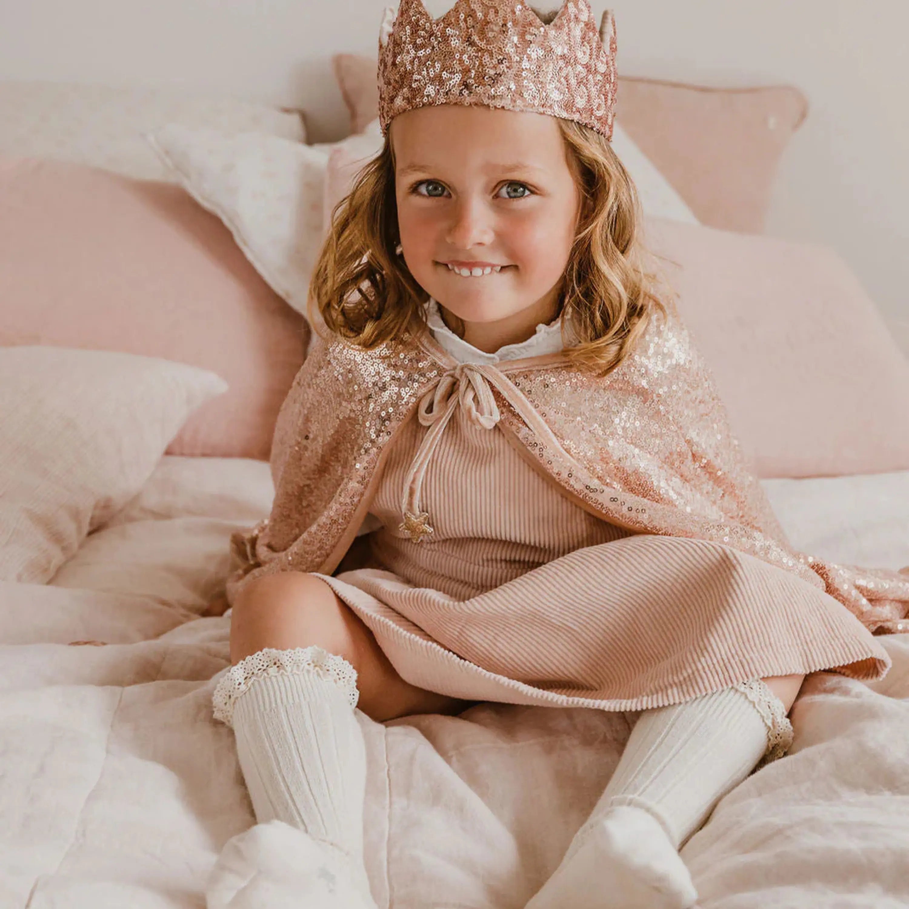 LUCIOLE ET PETIT POIS Cape Sequins Roses ma petite pointure 