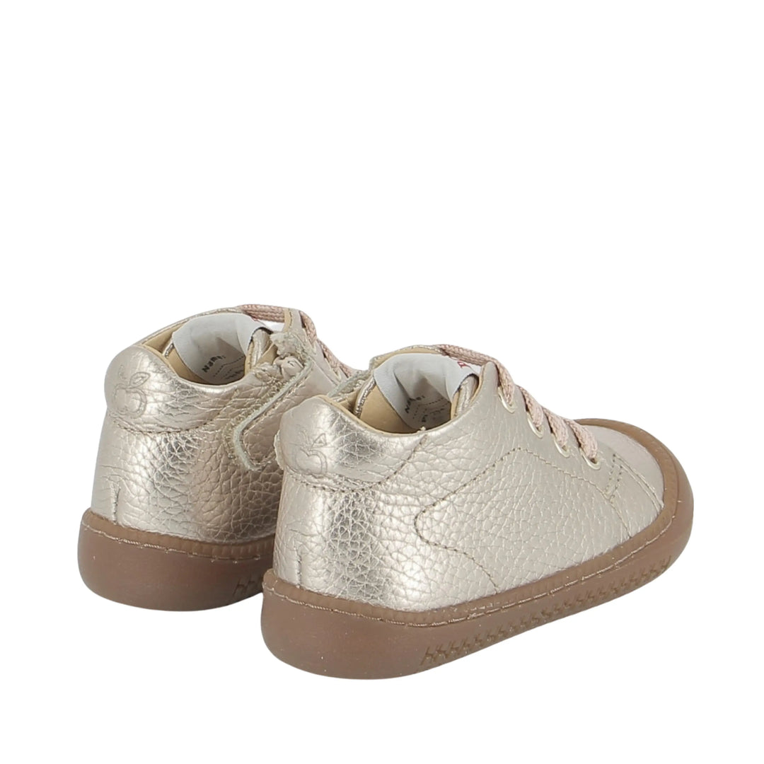 chaussures enfant yaka walk laminato graine or pom d'api